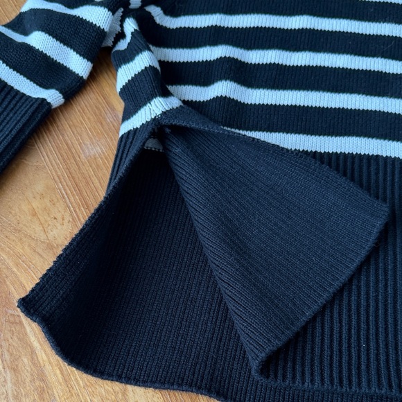 GAP Black and White Striped Turtleneck Sweater - Picture 4 of 5